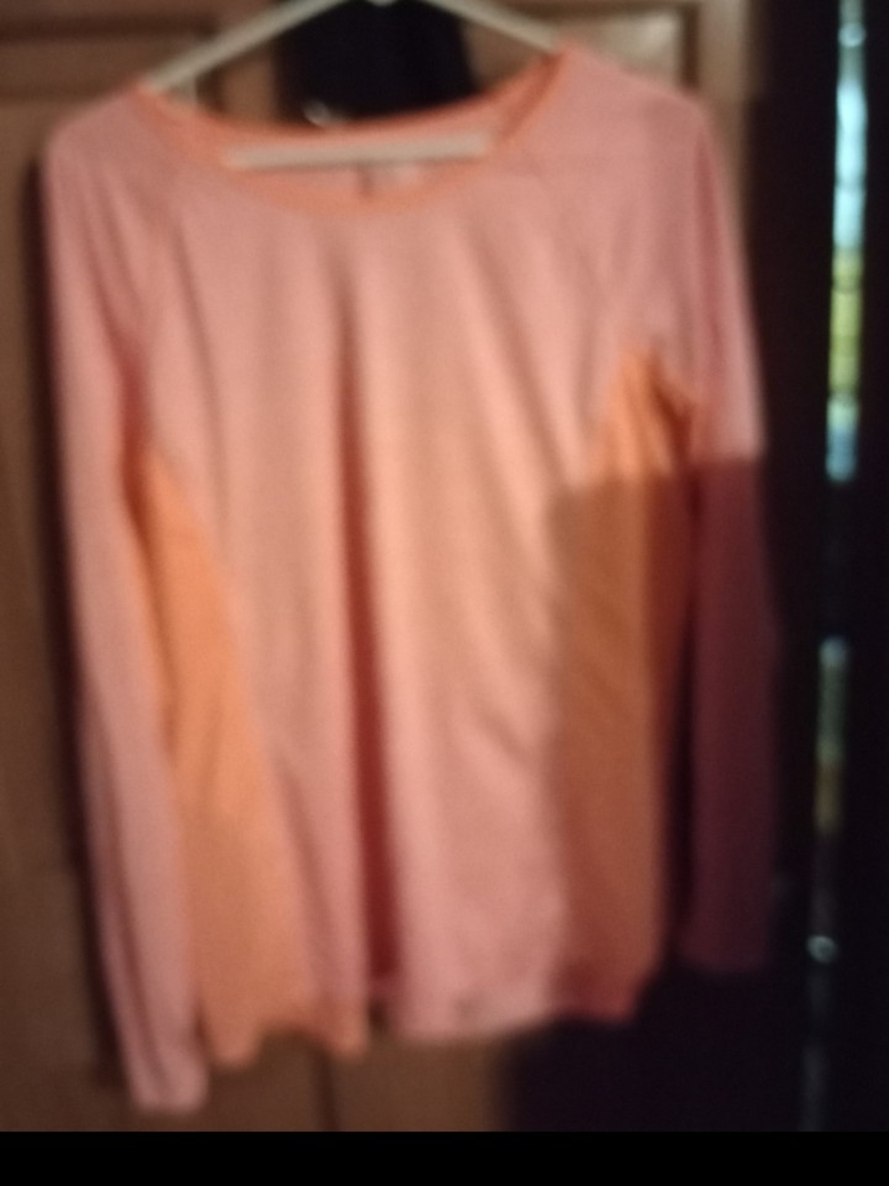 Danskin Long-Sleeve Light Pink Crew Neck Top